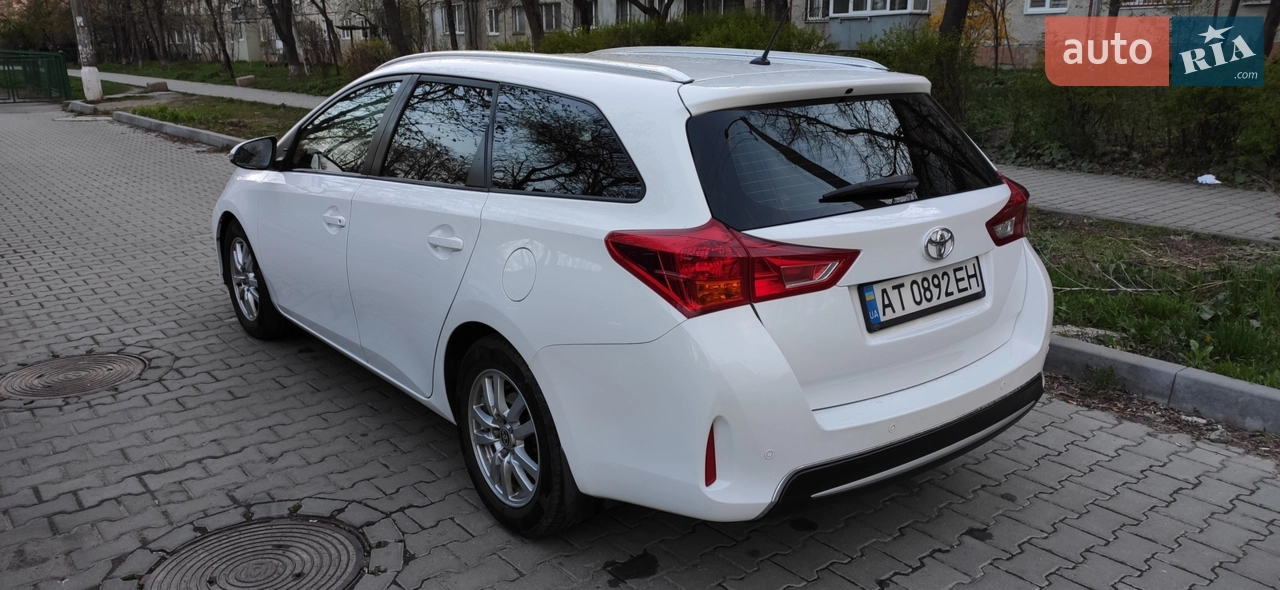 2014 Toyota Auris - мініатюра 3