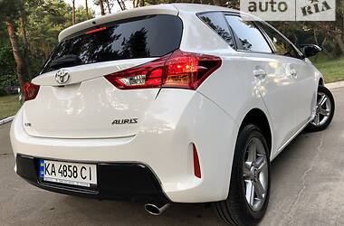 Хэтчбек Toyota Auris 2013 в Киеве