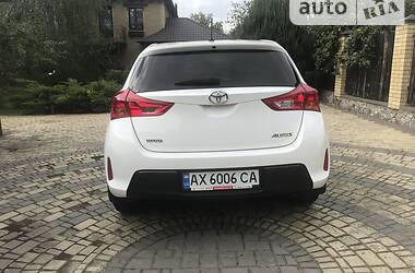 Хэтчбек Toyota Auris 2013 в Харькове