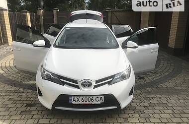 Хэтчбек Toyota Auris 2013 в Харькове