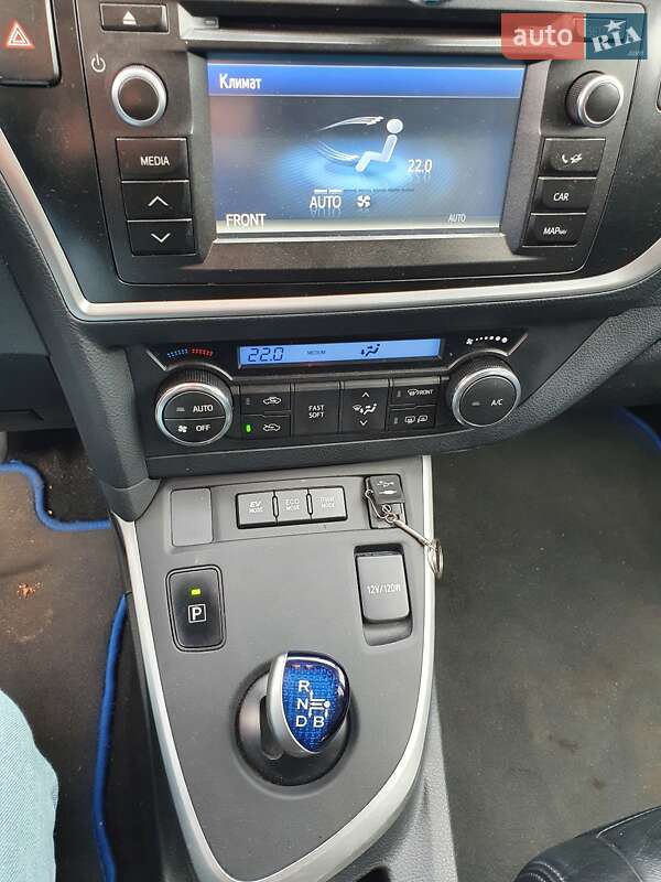 Універсал Toyota Auris 2014 в Харкові