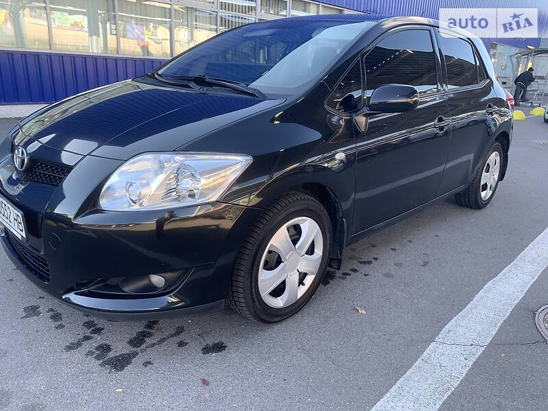 Хэтчбек Toyota Auris 2008 в Виннице