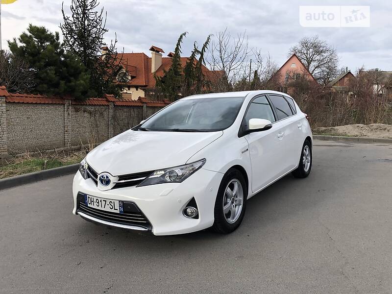 Хэтчбек Toyota Auris 2014 в Виннице