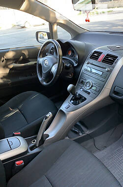 Хэтчбек Toyota Auris 2008 в Черновцах