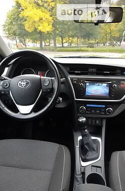 Хэтчбек Toyota Auris 2013 в Новояворовске