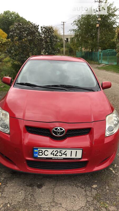 Хэтчбек Toyota Auris 2008 в Жовкве