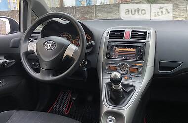 Хетчбек Toyota Auris 2009 в Києві