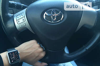 Хэтчбек Toyota Auris 2008 в Полтаве