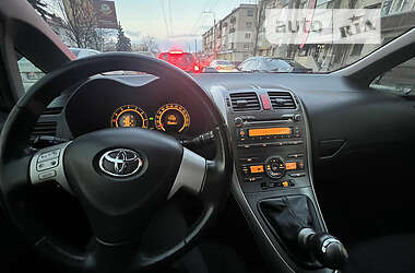 Хэтчбек Toyota Auris 2008 в Полтаве