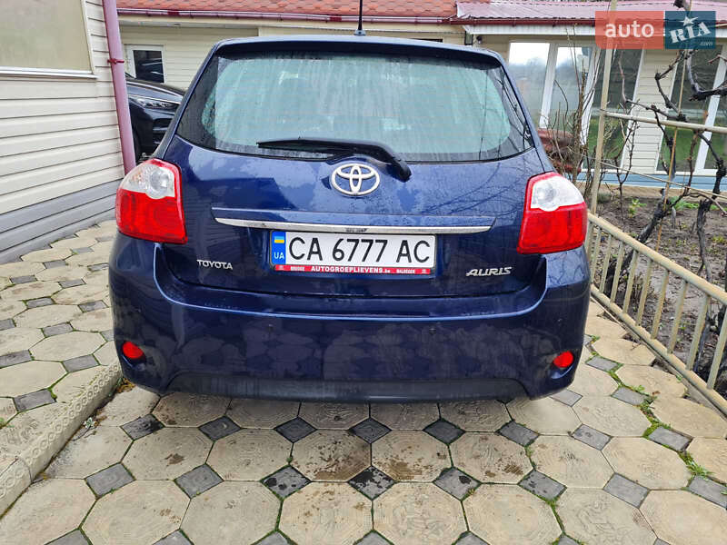 Хэтчбек Toyota Auris 2011 в Умани фото 8 Хэтчбек Toyota Auris 2011 в Умани