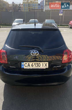 Хэтчбек Toyota Auris 2007 в 