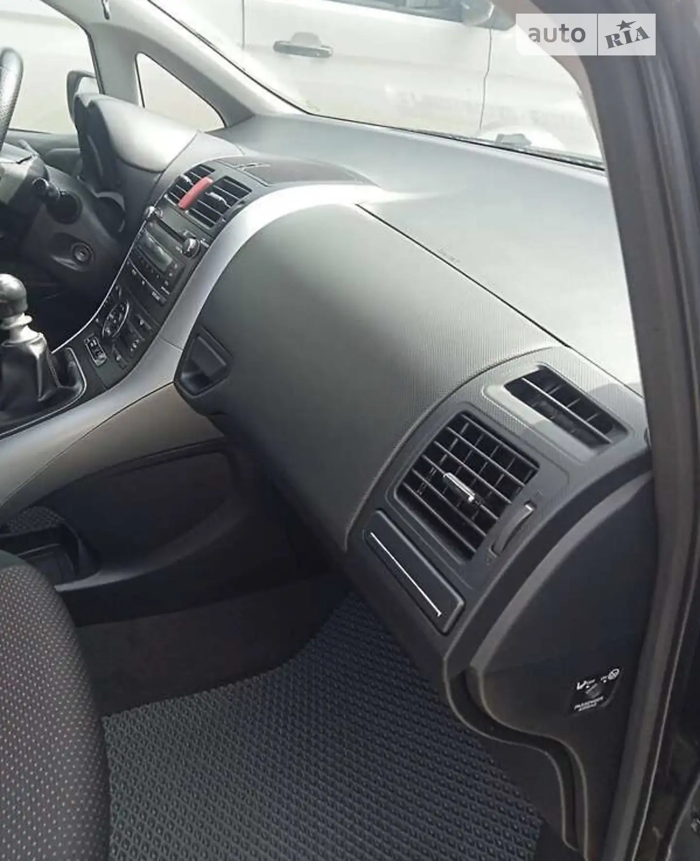 2010 Toyota Auris - мініатюра 11