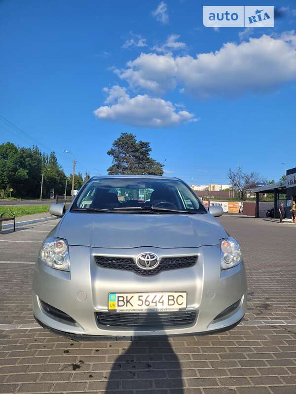 Хэтчбек Toyota Auris 2008 в Ровно фото 4 Хэтчбек Toyota Auris 2008 в Ровно