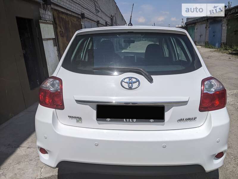 Toyota Auris 2012