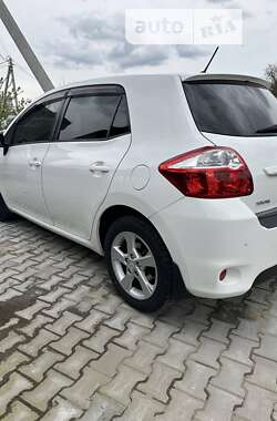 Хэтчбек Toyota Auris 2011 в Луцке