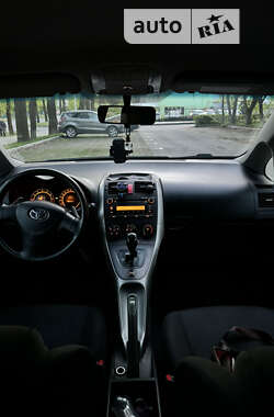 Хэтчбек Toyota Auris 2008 в Виннице