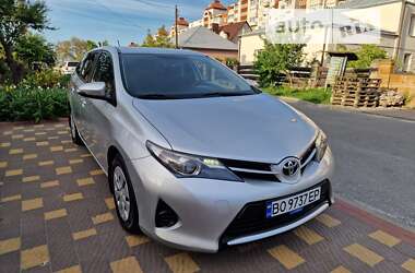 Универсал Toyota Auris 2014 в Тернополе