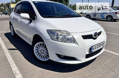 Хэтчбек Toyota Auris 2008 в Киеве