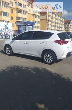 Хетчбек Toyota Auris 2014 в Києві