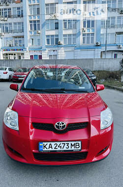 Хэтчбек Toyota Auris 2008 в Киеве