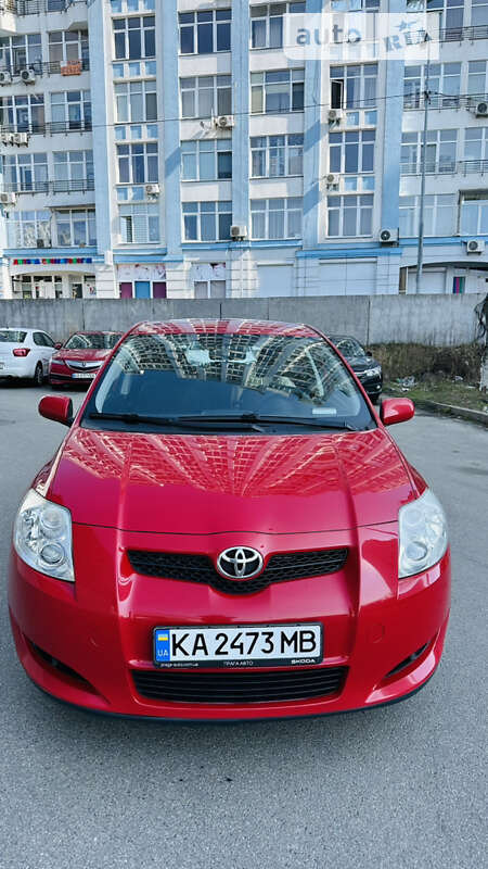 Хэтчбек Toyota Auris 2008 в Киеве