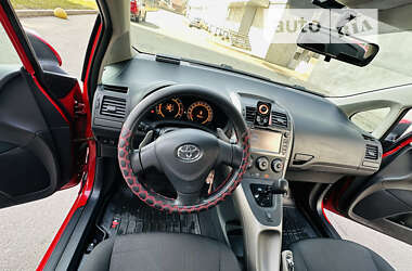 Хэтчбек Toyota Auris 2008 в Киеве