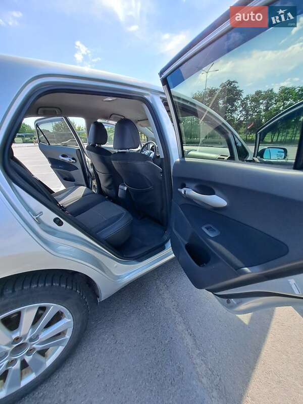 Хэтчбек Toyota Auris 2008 в Днепре