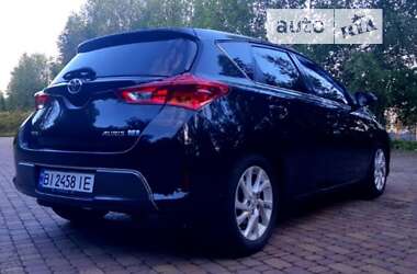 Хетчбек Toyota Auris 2014 в Харкові