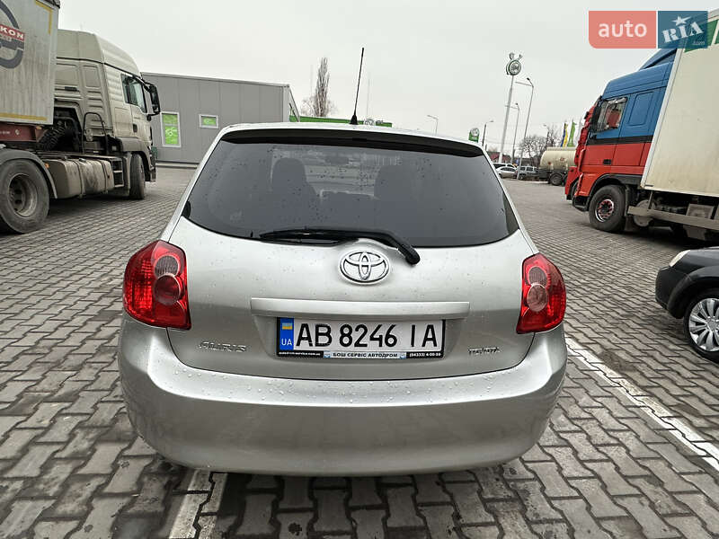 Хэтчбек Toyota Auris 2007 в Виннице