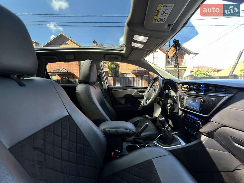 Универсал Toyota Auris 2014 в Виннице