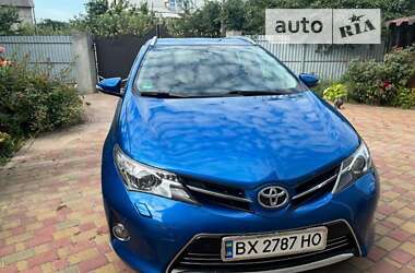 Универсал Toyota Auris 2014 в Дунаевцах