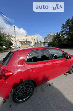 Хетчбек Toyota Auris 2008 в 