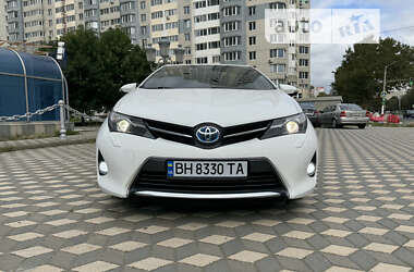 Хэтчбек Toyota Auris 2014 в Черноморске