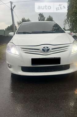 Хэтчбек Toyota Auris 2012 в Львове