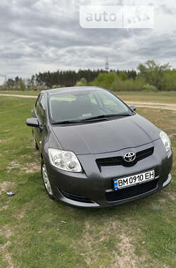 Хэтчбек Toyota Auris 2008 в Сумах