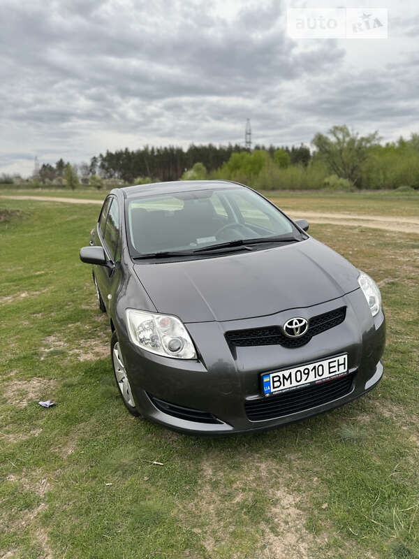 Хетчбек Toyota Auris 2008 в Сумах