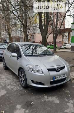 Хэтчбек Toyota Auris 2008 в Запорожье