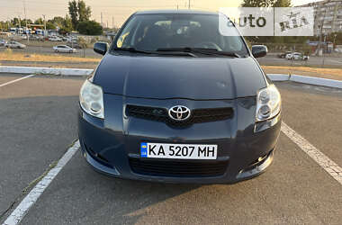 Хэтчбек Toyota Auris 2008 в Киеве