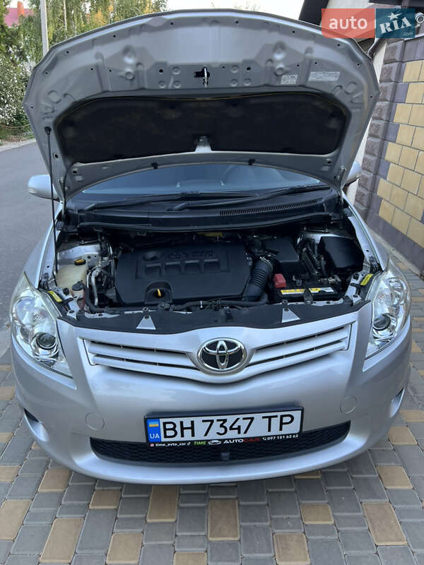 Хетчбек Toyota Auris 2011 в Одесі