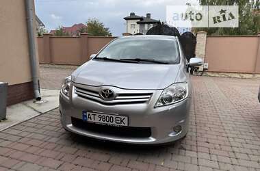 Хэтчбек Toyota Auris 2010 в Ивано-Франковске