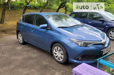 Хетчбек Toyota Auris 2016 в Тернополі