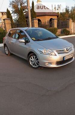 Хэтчбек Toyota Auris 2012 в Харькове