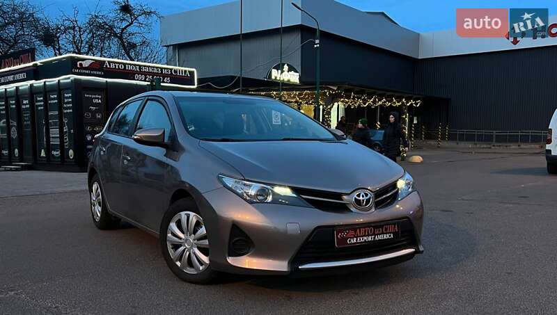 Toyota Auris 2014