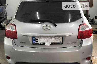 Хетчбек Toyota Auris 2010 в Івано-Франково