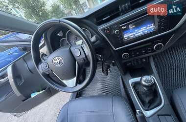 Хэтчбек Toyota Auris 2014 в Киеве