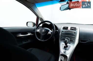 Хэтчбек Toyota Auris 2007 в Киеве