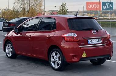 Хетчбек Toyota Auris 2011 в Києві