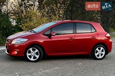 Хетчбек Toyota Auris 2011 в Києві