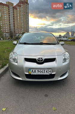 Хэтчбек Toyota Auris 2008 в Киеве