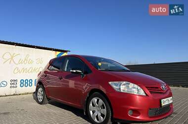 Хетчбек Toyota Auris 2011 в Києві